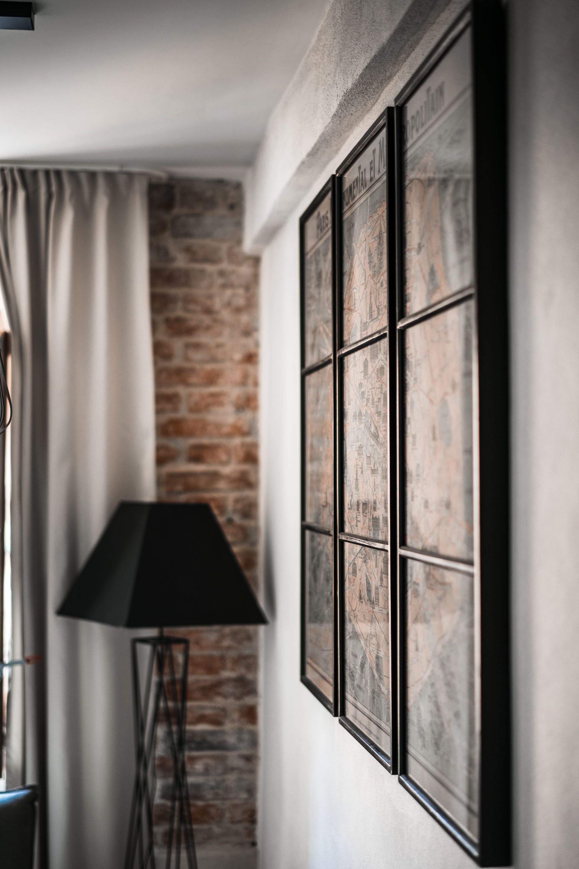 junior suite | living area | 40-inch smart tv with cable channels, tv