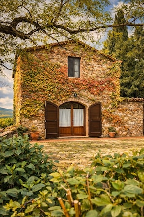 Exterior - Fattoria Lornano Winery (Monteriggioni)