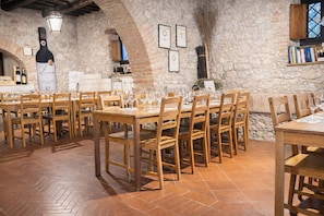 Reception - Fattoria Lornano Winery (Monteriggioni)
