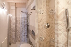 Familienstudio (Casa Siciliana 7) | Dusche im Bad