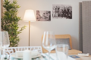 Estúdio família (Casa Siciliana 7) | Opções para refeição no quarto