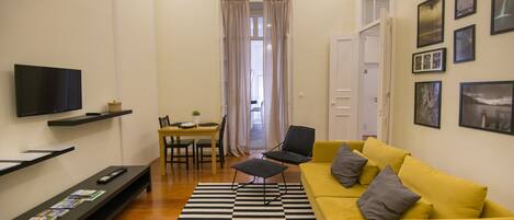 Coin salon dans le hall