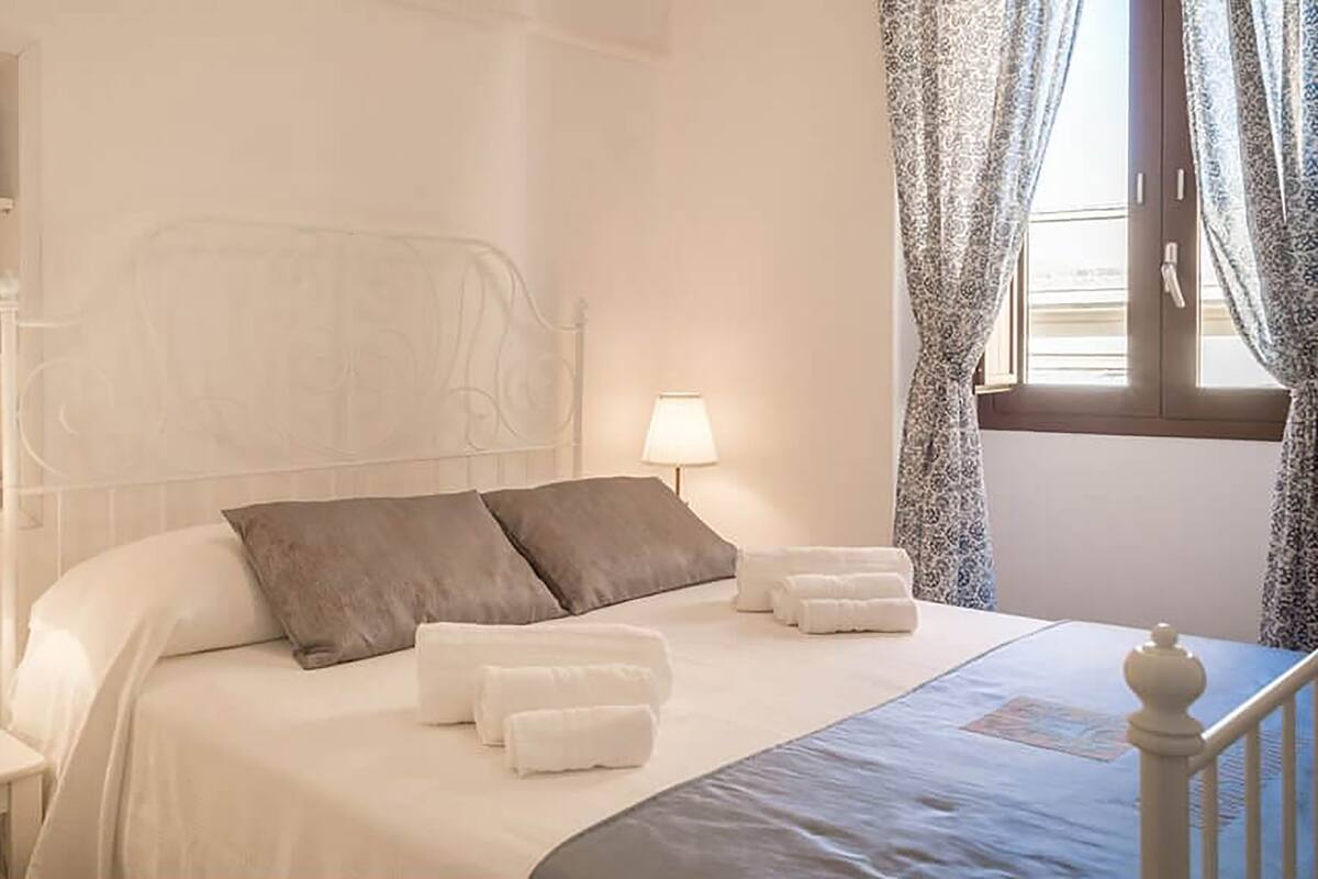 Business-Einzelzimmer (Casa Siciliana 10) | Schreibtisch, Bügeleisen/Bügelbrett, kostenloses WLAN