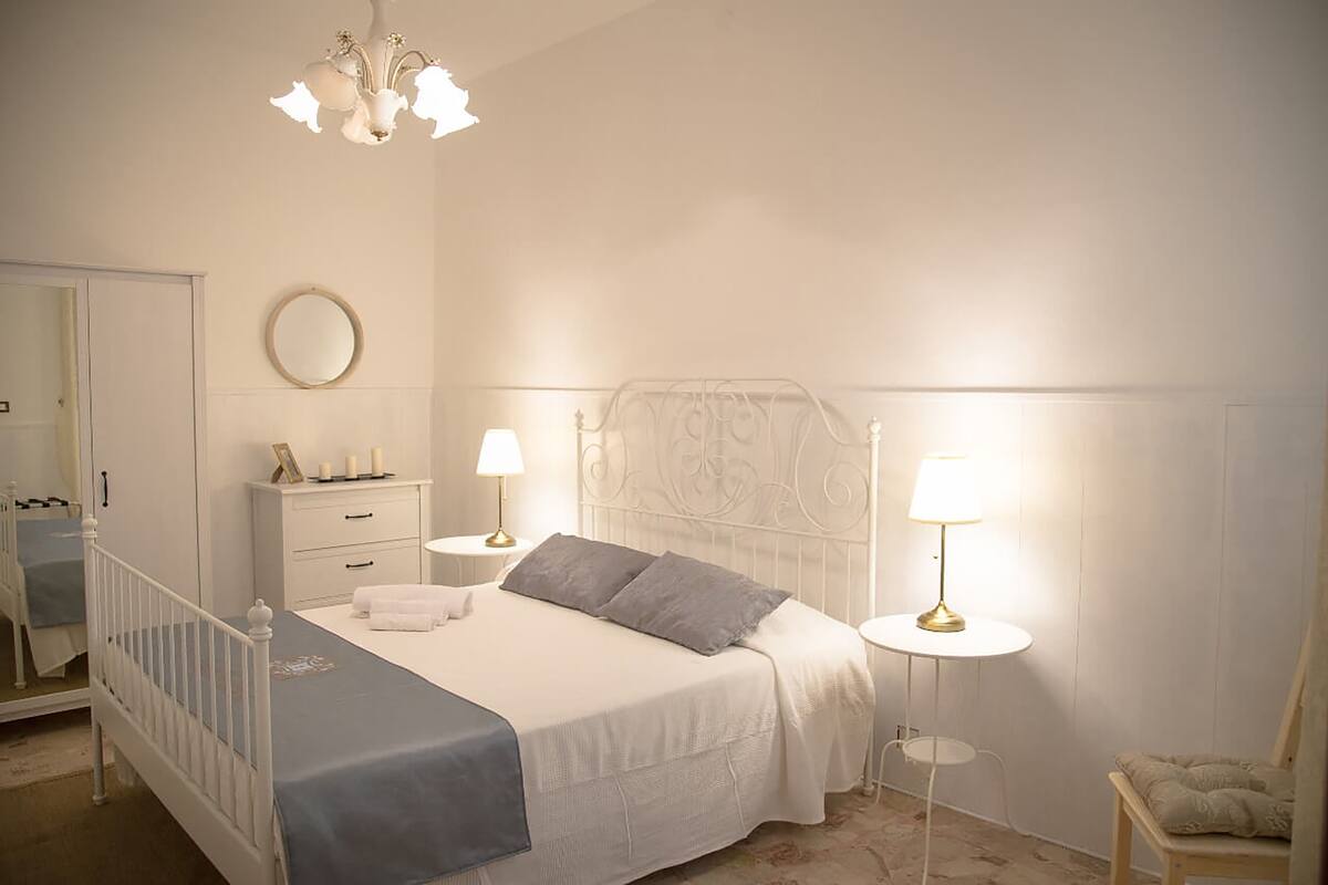 2 habitaciones, tabla de planchar con plancha y wifi gratis