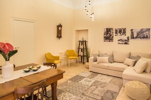Departamento superior (Casa Siciliana 21) | Sala de estar | Televisión de pantalla plana