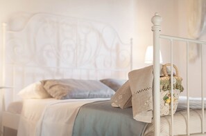 Căn hộ Cao cấp (Casa Siciliana 23) | 1 phòng ngủ, bàn ủi/dụng cụ ủi quần áo