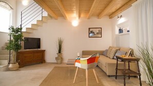 Unclassified image, 4 of 21, button - Casa Siciliana 23 (Noto)