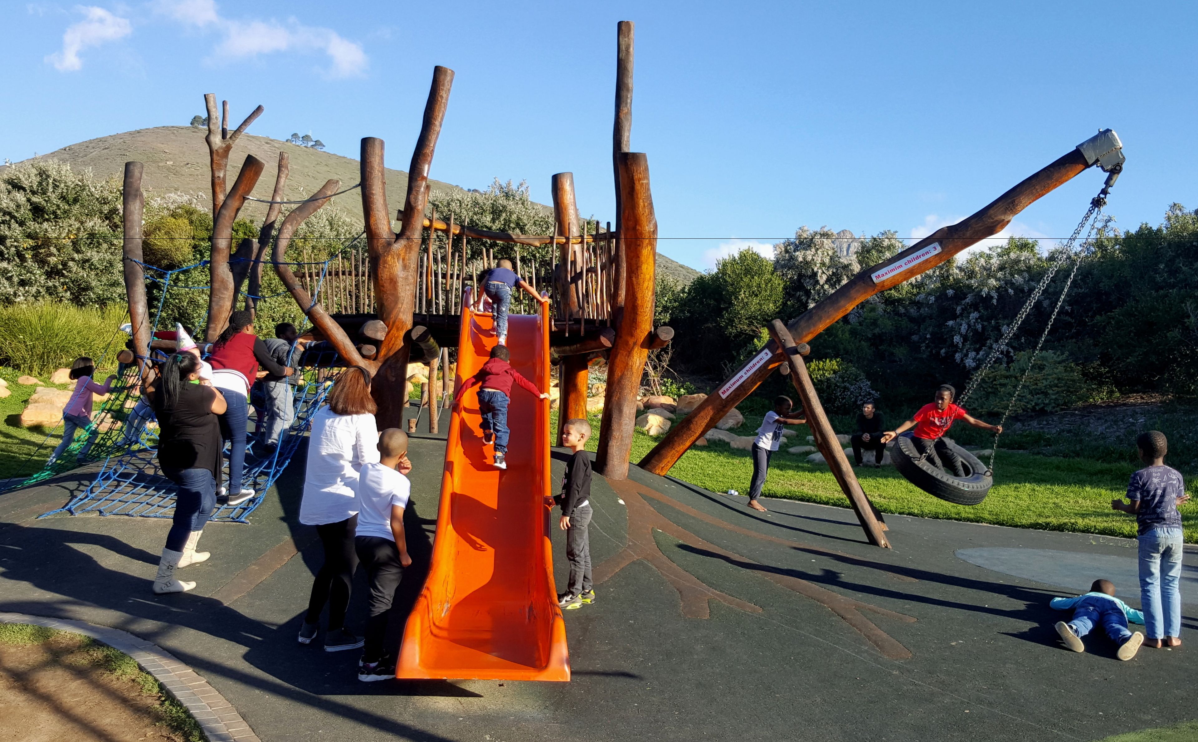 Children’s play area – outdoor