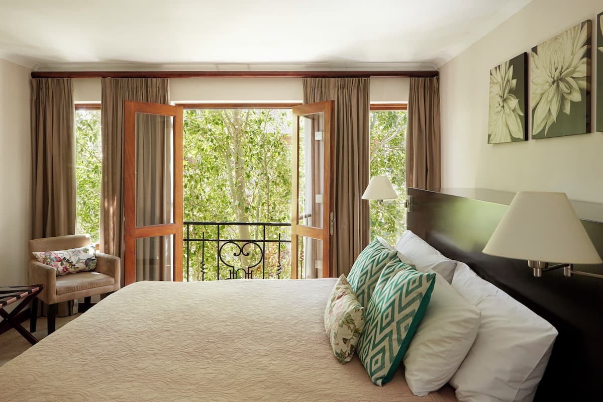 Ropa de cama de alta calidad y minibar