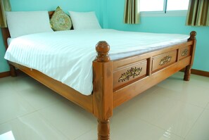 Deluxe Room | Desk, blackout curtains, free WiFi - Perm Poon Sup Apartment (Hua Hin)