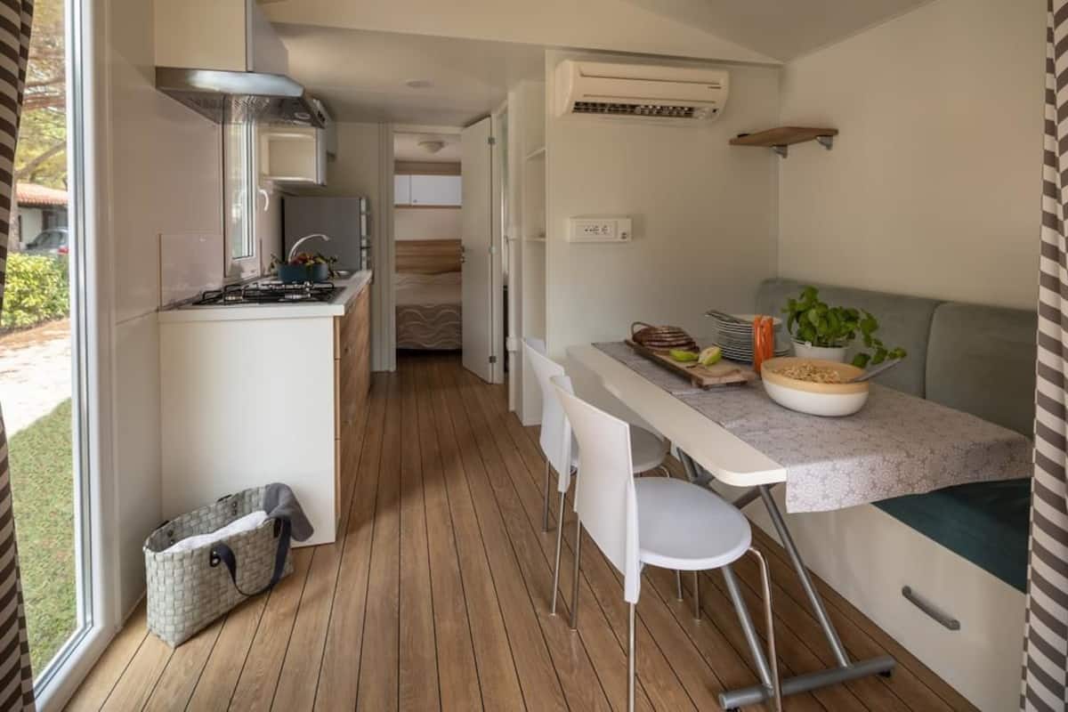 Mobile Home (Beach Access Included) | Living area