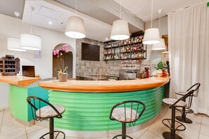 Bar (en el alojamiento)