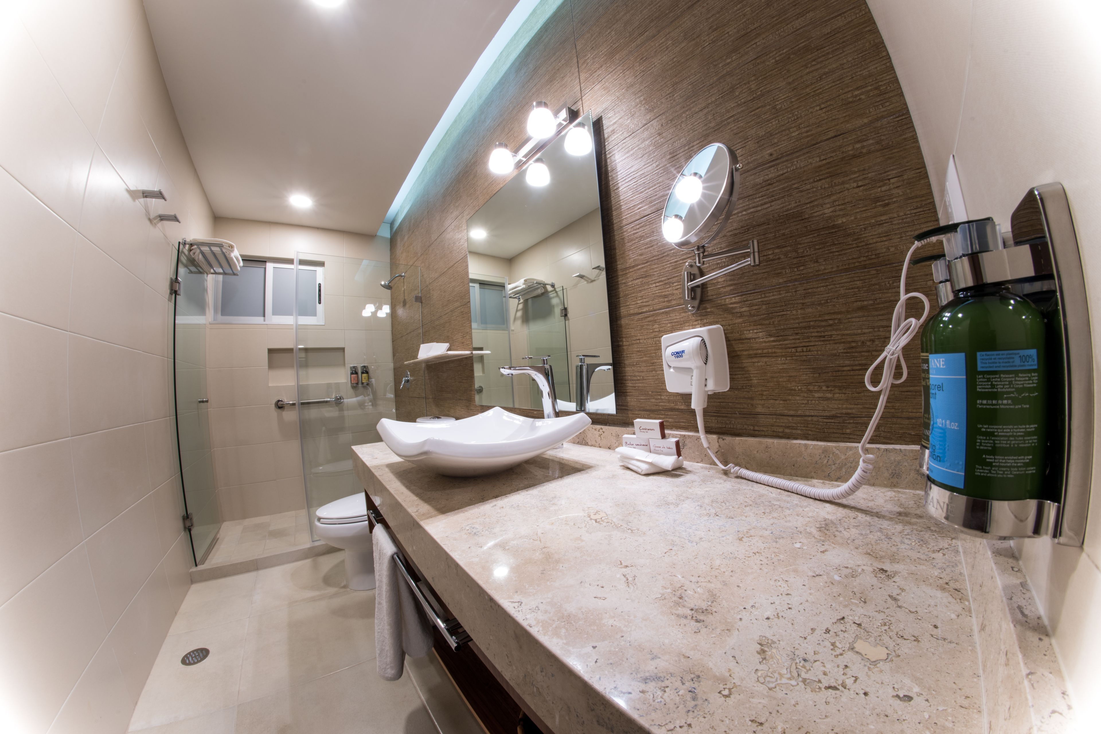 shower, free toiletries, hair dryer, towels