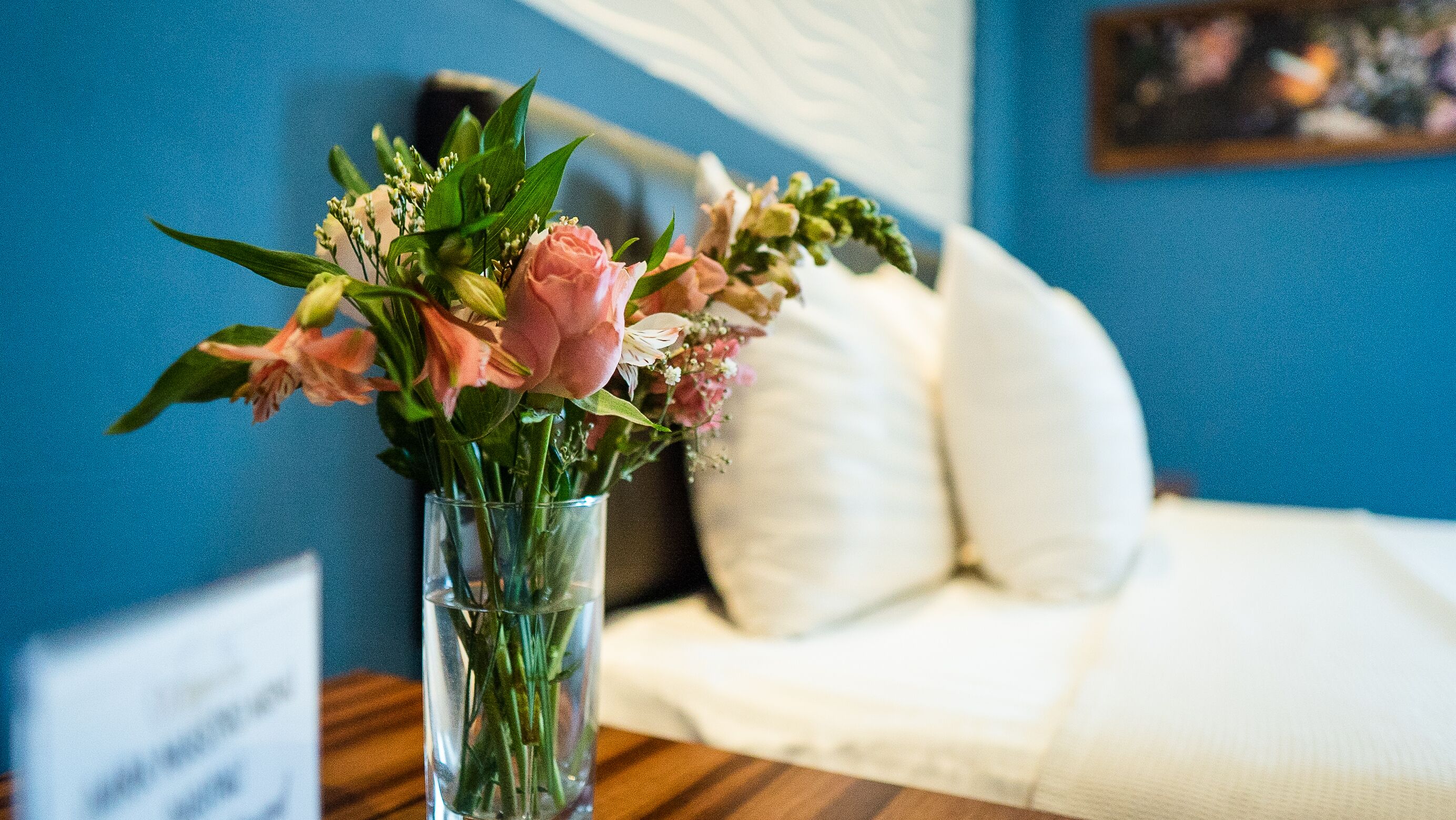 deluxe queen | premium bedding, minibar, in-room safe, desk