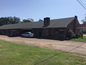 واجهة المنشأة