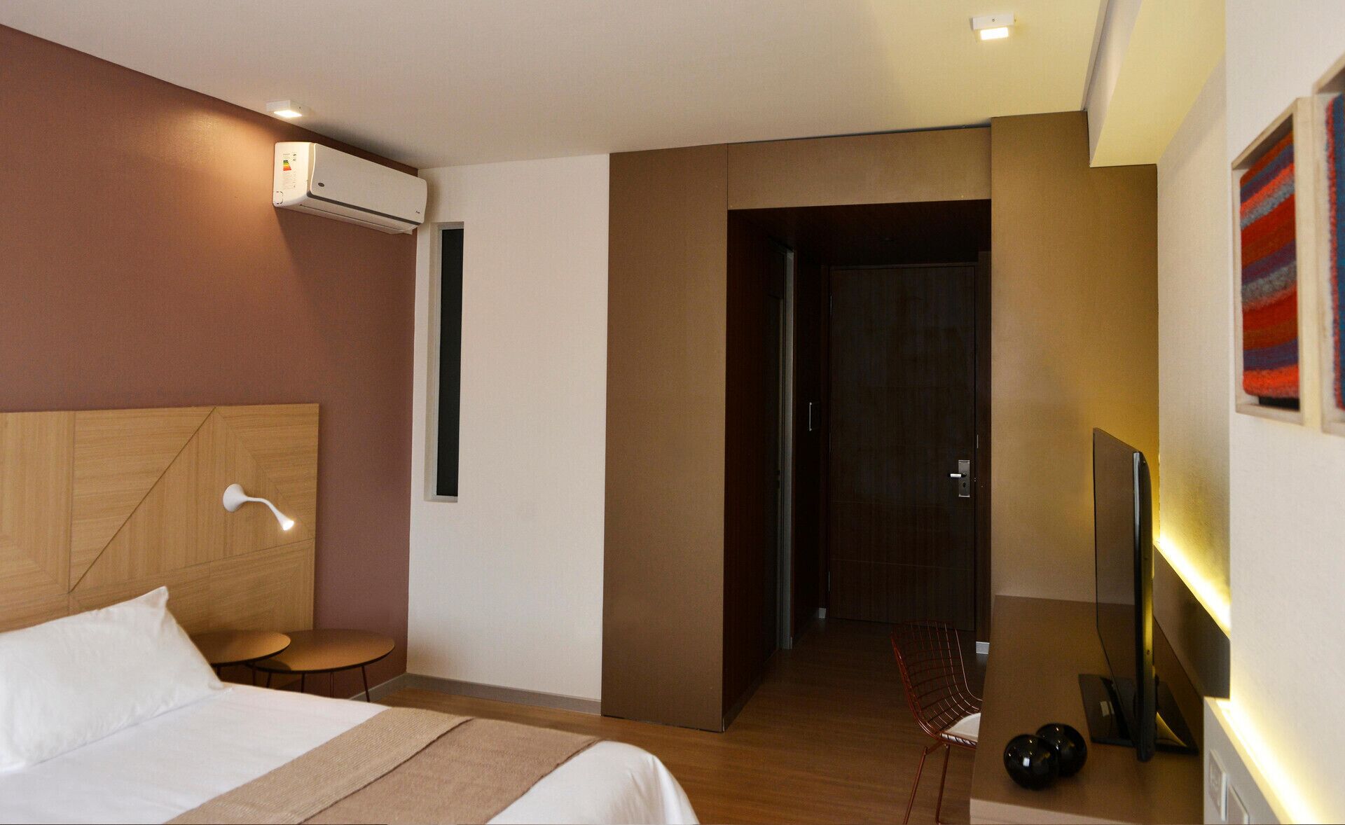 Premium bedding, down comforters, pillowtop beds, minibar