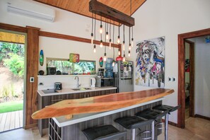 Full-sized fridge, microwave, oven, stovetop - Villa guanacaste luxury resort (Cóbano)