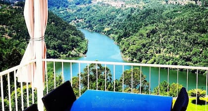 Quinta das Tílias Douro Tal / 100% Privatsphäre / Fluss Douro / Kostenloses WLAN / 10Erwachsene
