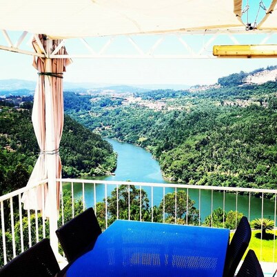 Quinta das Tílias Douro Valley / 100% Privacy / Rio Douro / Free WiFi / 10Adult
