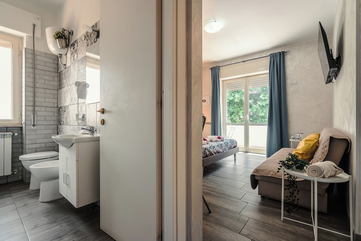Classic Room | Soundproofing, WiFi (free), bed sheets