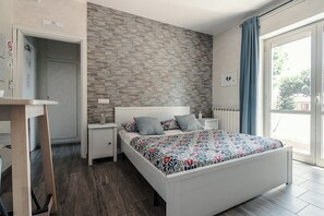 Camera Classic White, bagno privato | Soundproofing, free WiFi, bed sheets