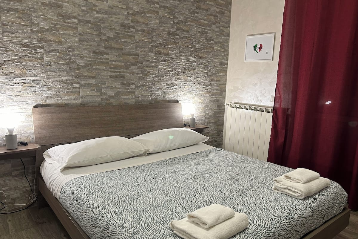 Klassieke kamer | Geluiddichte muren, gratis wifi, beddengoed