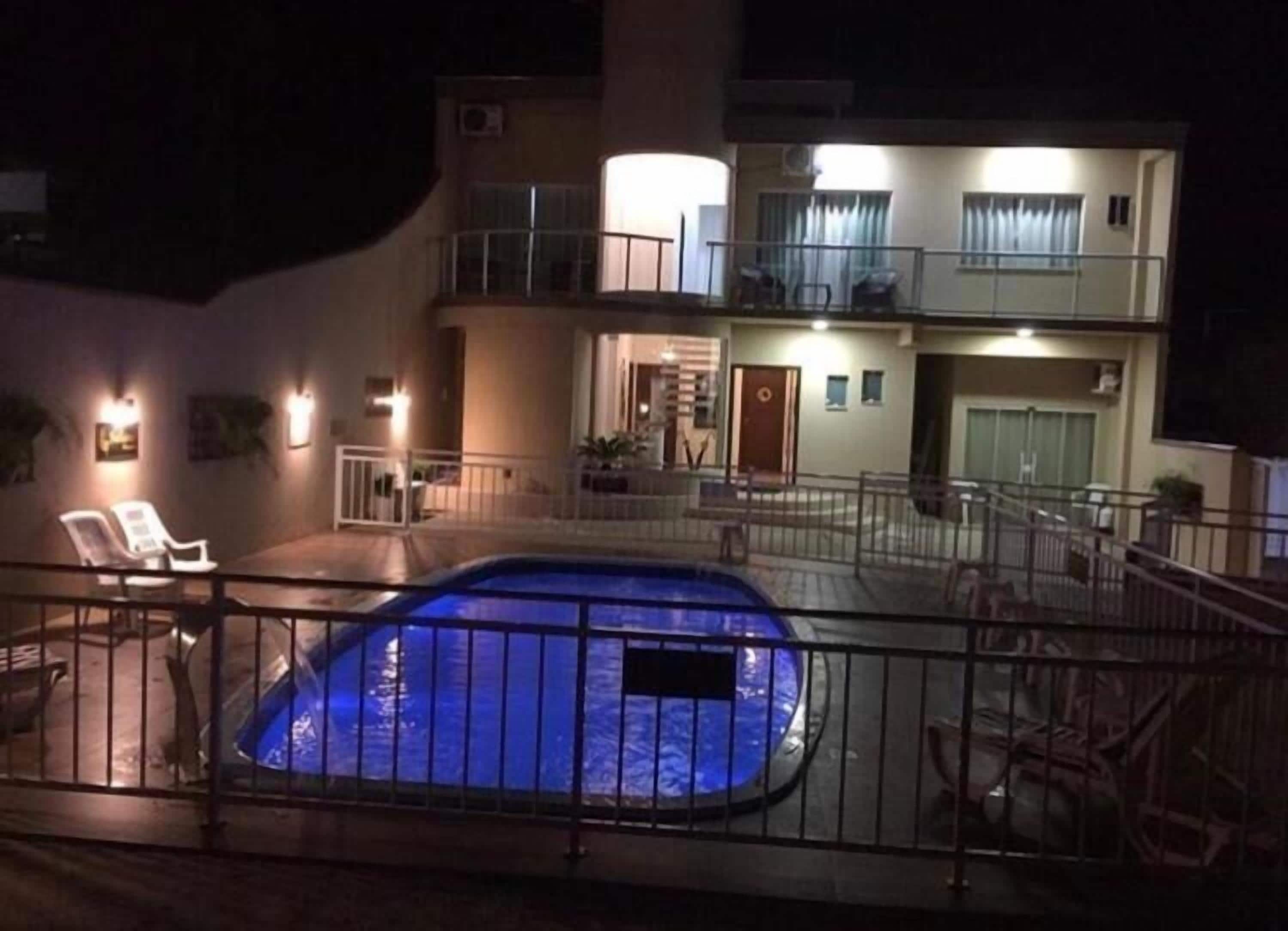 Outdoor pool, open 8:00 AM to 9:30 PM, sun loungers