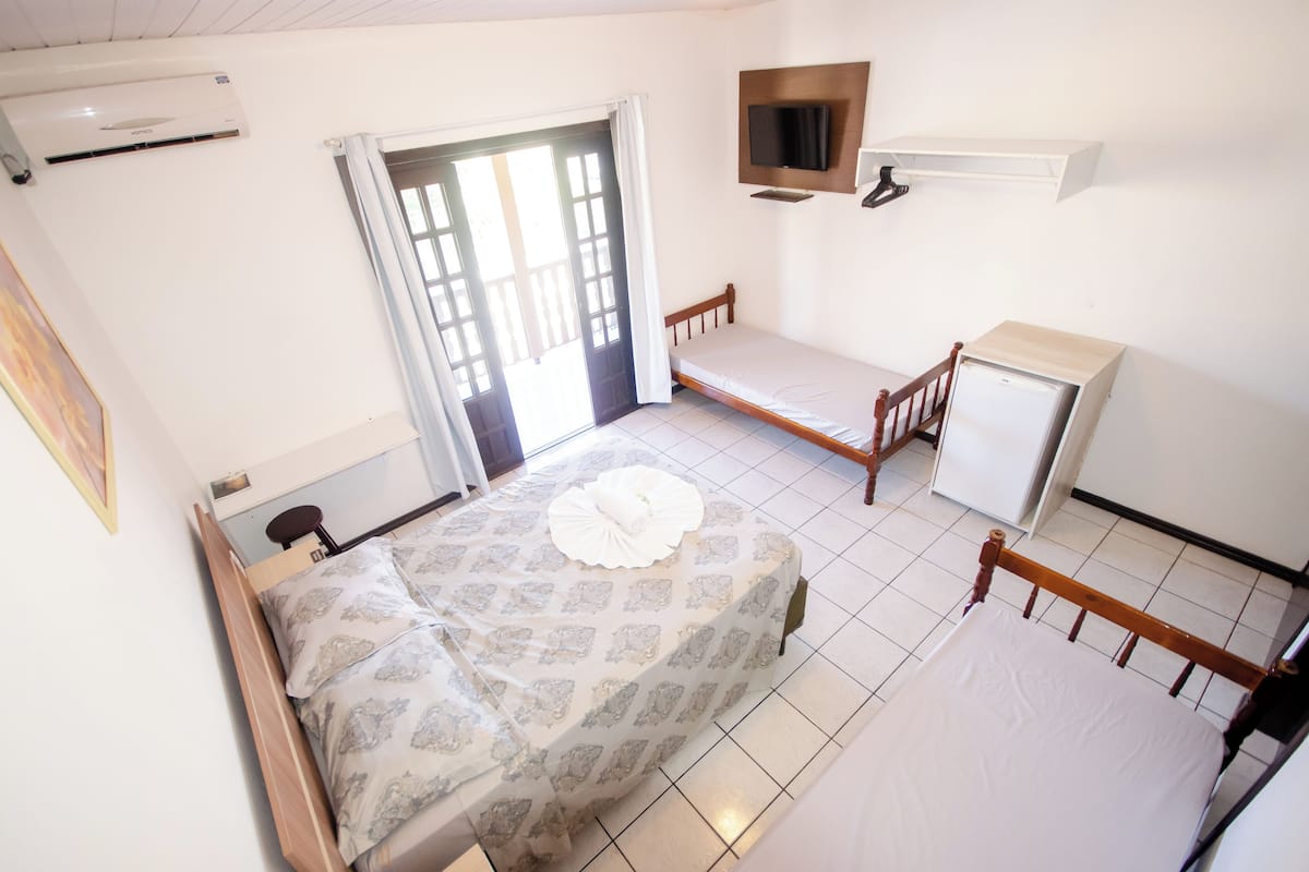 Economy Quadruple Room