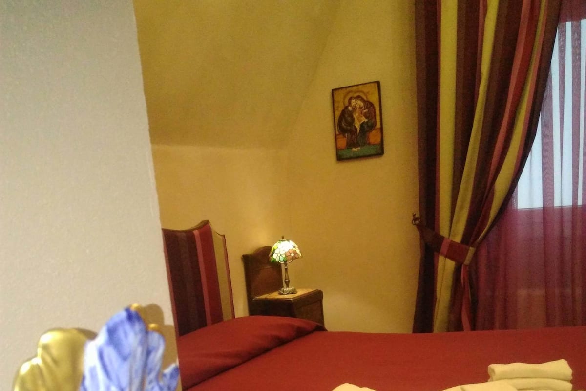 Superior Triple Room, Ensuite, Tower | 1 bedroom, in-room safe, individually decorated, individually furnished