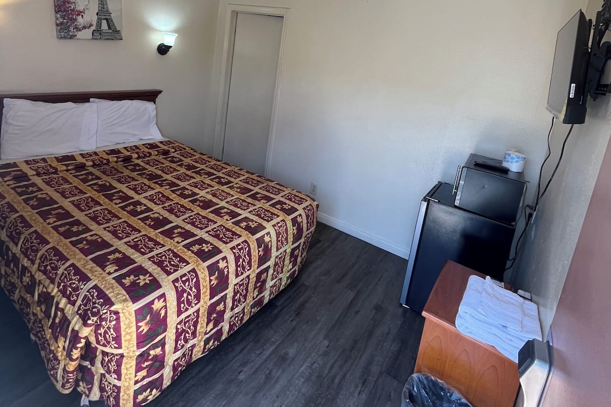 Habitación económica | Wifi gratis y ropa de cama