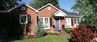 GASLIGHT COTTAGE - Innenstadt von Hendersonville