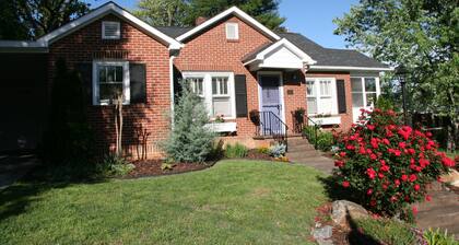 GASLIGHT COTTAGE - Keskusta Hendersonville