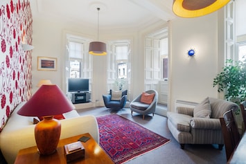 Lounge: large, bright Lounge