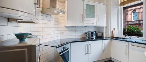 Fridge, microwave, oven, stovetop