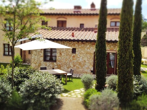 La Casetta del Borgo San Gimignano, relax nature swimming pool, STARLINK powered