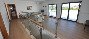 House with 9 bedrooms,9 bathrooms,11 AC,wi-fi,pool and fitness