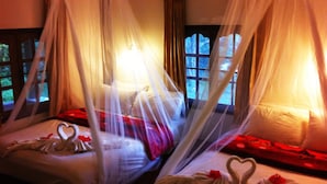 Family Room | Rollaway beds, free WiFi - Koh Mook Hadfarang Bangalow (Ko Mook)