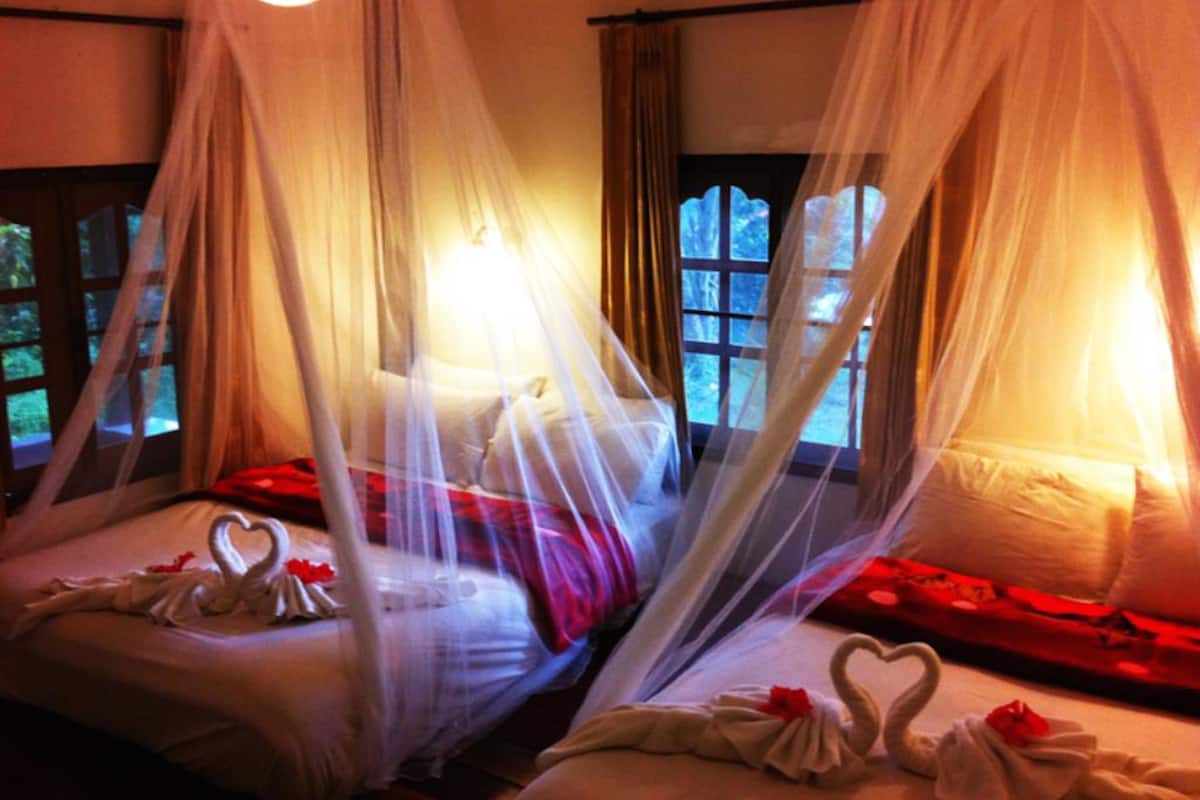 Family Room | Rollaway beds, free WiFi