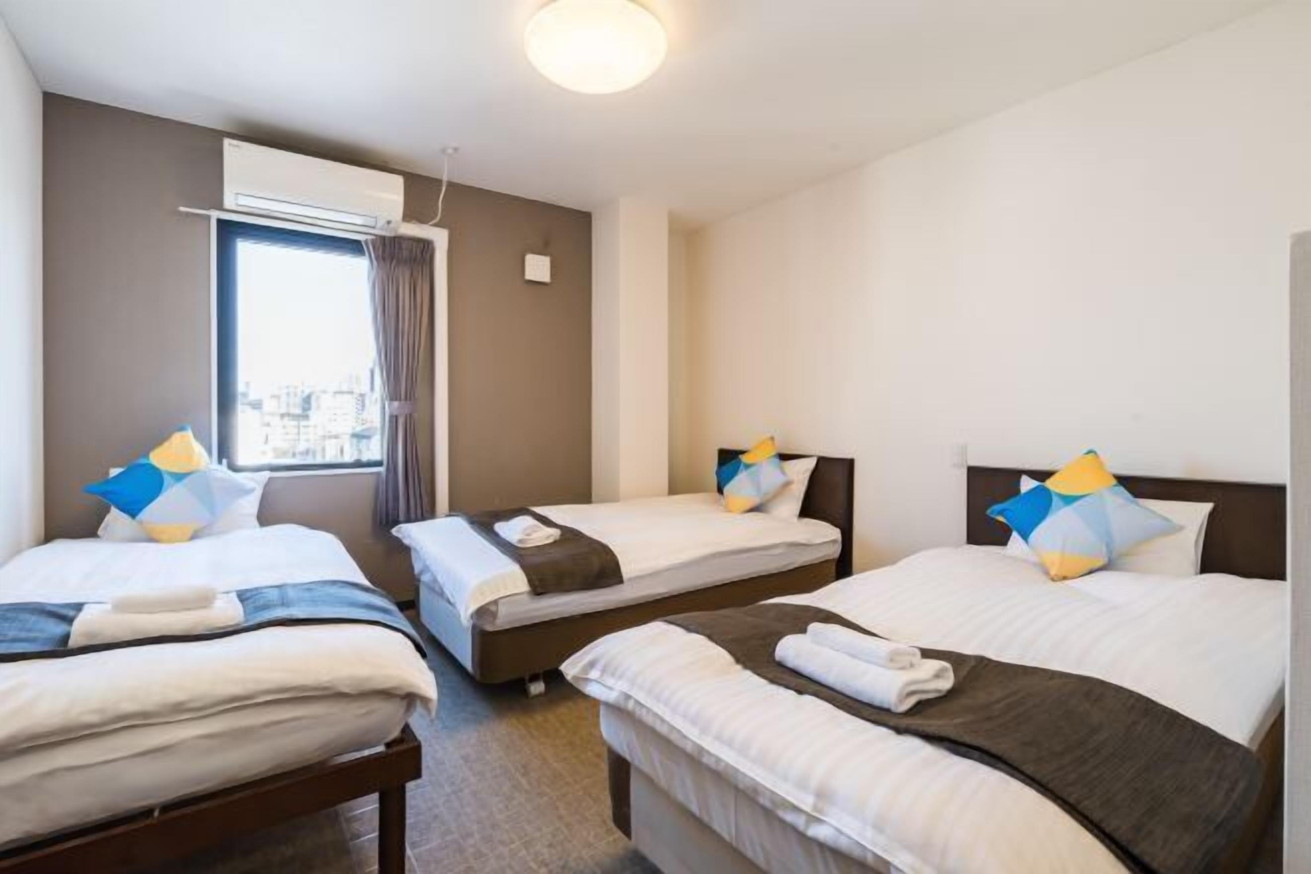 Free WiFi, bed sheets