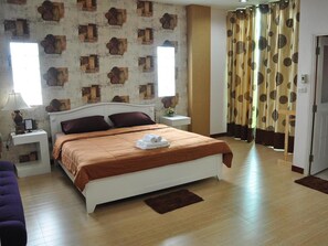Iron/ironing board, rollaway beds, free WiFi - The Room Phatthalung (Phatthalung)