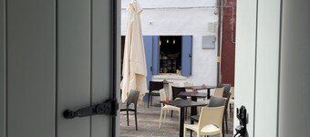 delightful holiday home in the historic center a few meters from the sea