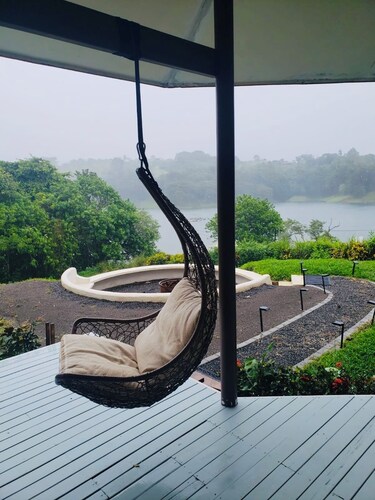 ** RĂNOVĂ 10/17 ** Vues sur le lac dans la communautĂ© excisĂ©e fermĂ©e