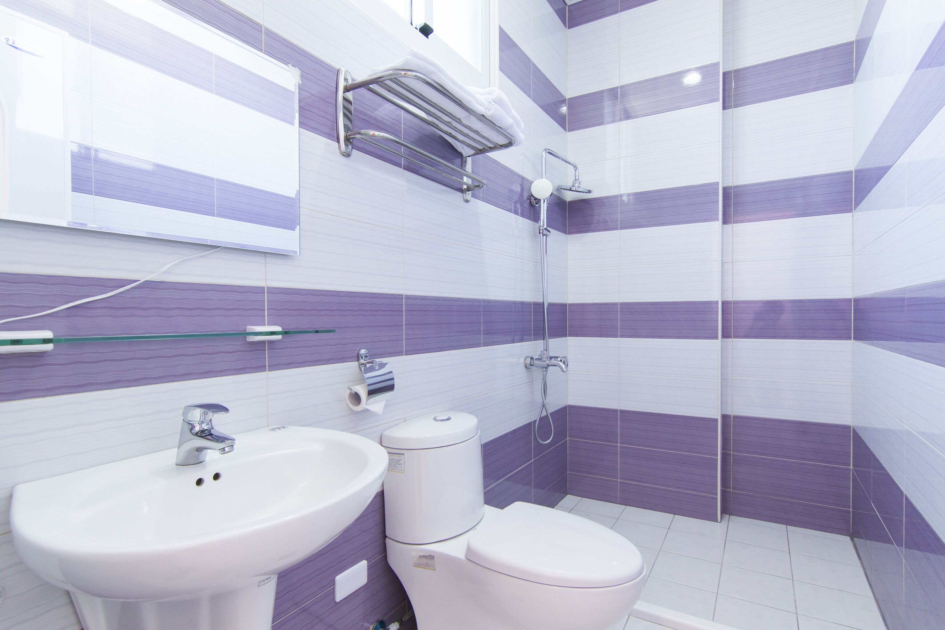 Standard Double Room | Bathroom | Shower, free toiletries, hair dryer, slippers