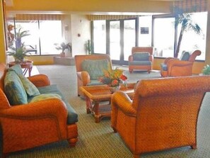 Interior - Serene Seaside View: Now Taking Spring/Summer Bookings! (Galveston)