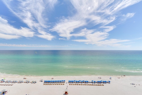 Beach Front Condo , 2 Bedrooms, 2 Baths, (Sleeps 6), Huge Balcony
