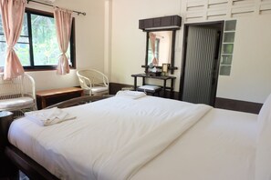 Deluxe Room | Rollaway beds, free WiFi - Pakmeng Resort (Sikao)