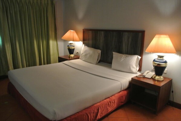 Standard-Doppelzimmer | Minibar, Zimmersafe, kostenloses WLAN