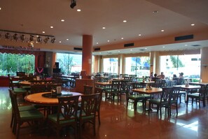 Frühstück, Mittagessen, Abendessen, thailändische Küche 