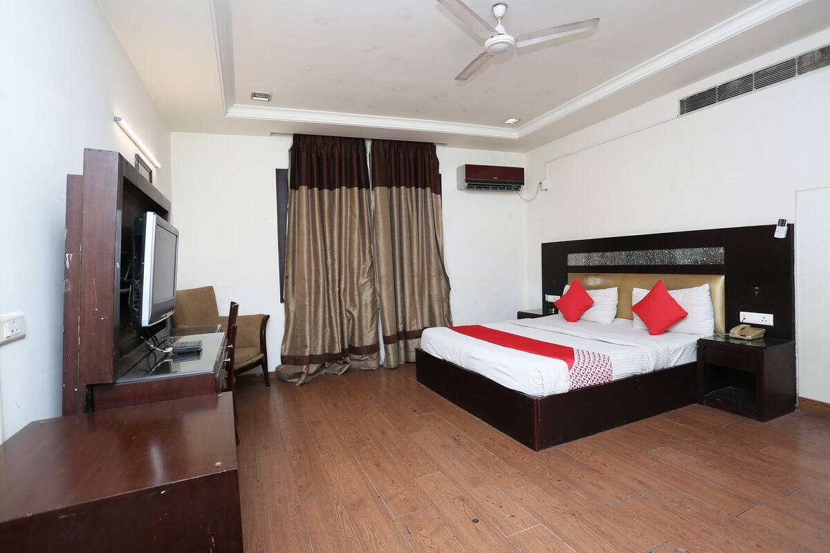 Standard Double or Twin Room, 1 Double Bed | 1 bedroom, in-room safe, free WiFi