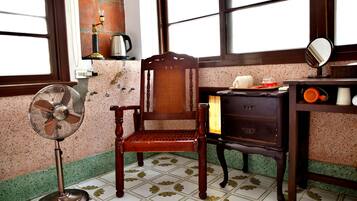 Comfort Double Room | Individually decorated, individually furnished, blackout drapes